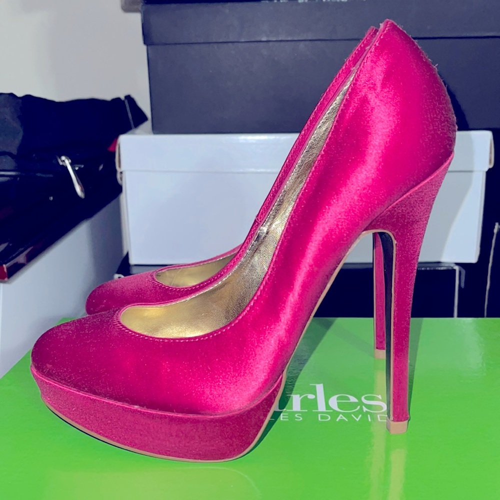 Beautiful high heels by Charles David Fuchsia satin size 5